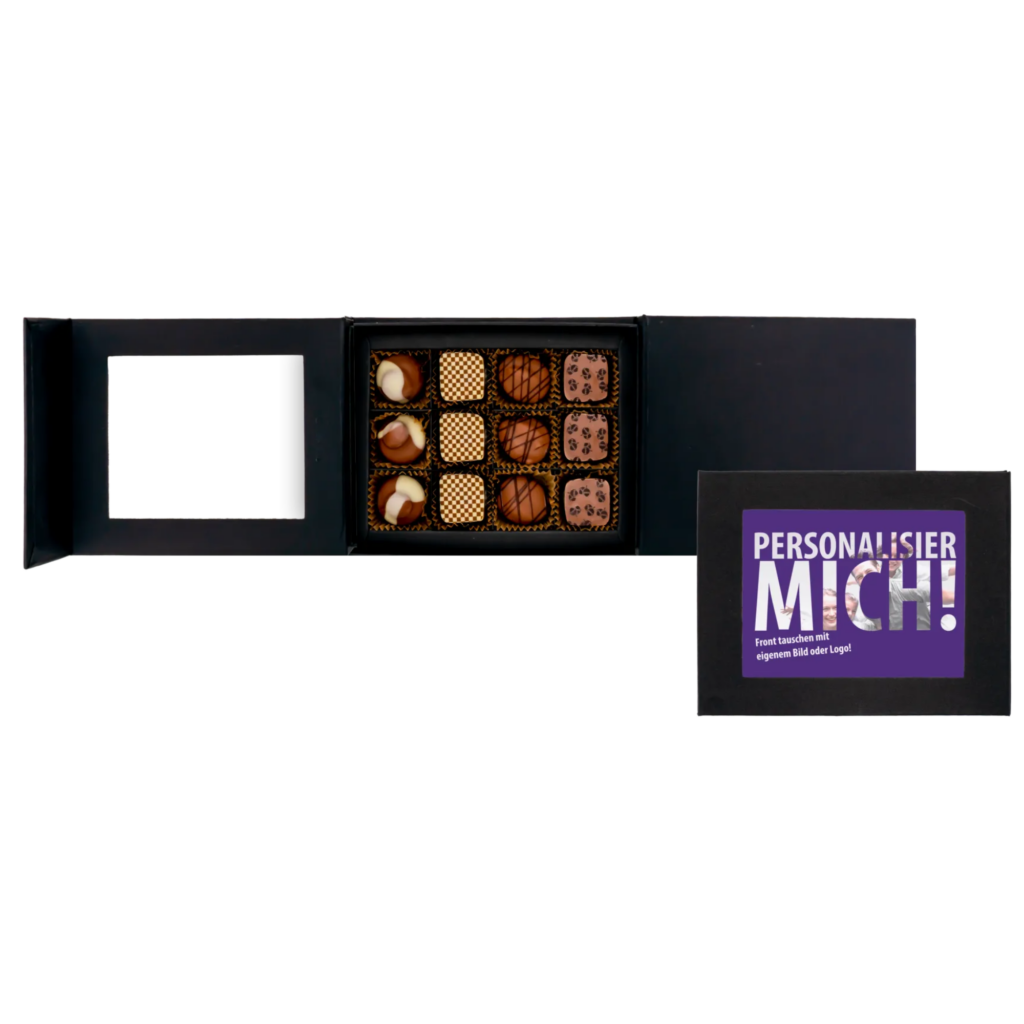 Geöffnete personalisierbare Geschenkbox mit zwölf Pralinen und austauschbarer Motivkarte